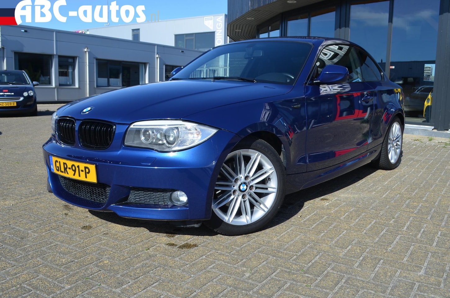 BMW 1-serie Coupé - 120i M Sport Edition Le Mans Blau - AutoWereld.nl