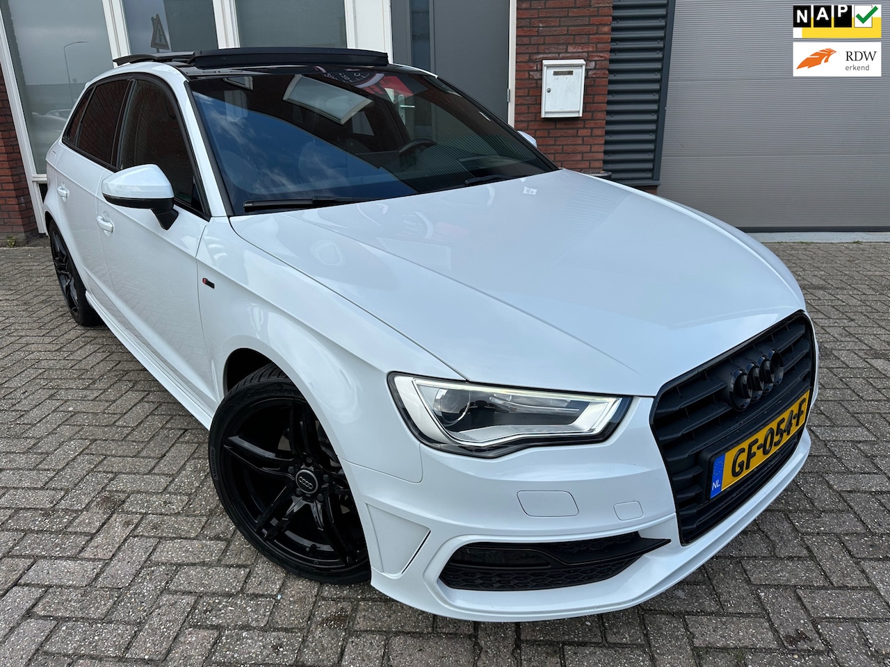Audi A3 Sportback - 1.4 TFSI CoD Ambition Pro Line S / AUT / Pano / Cruise / Clima / PDC - AutoWereld.nl