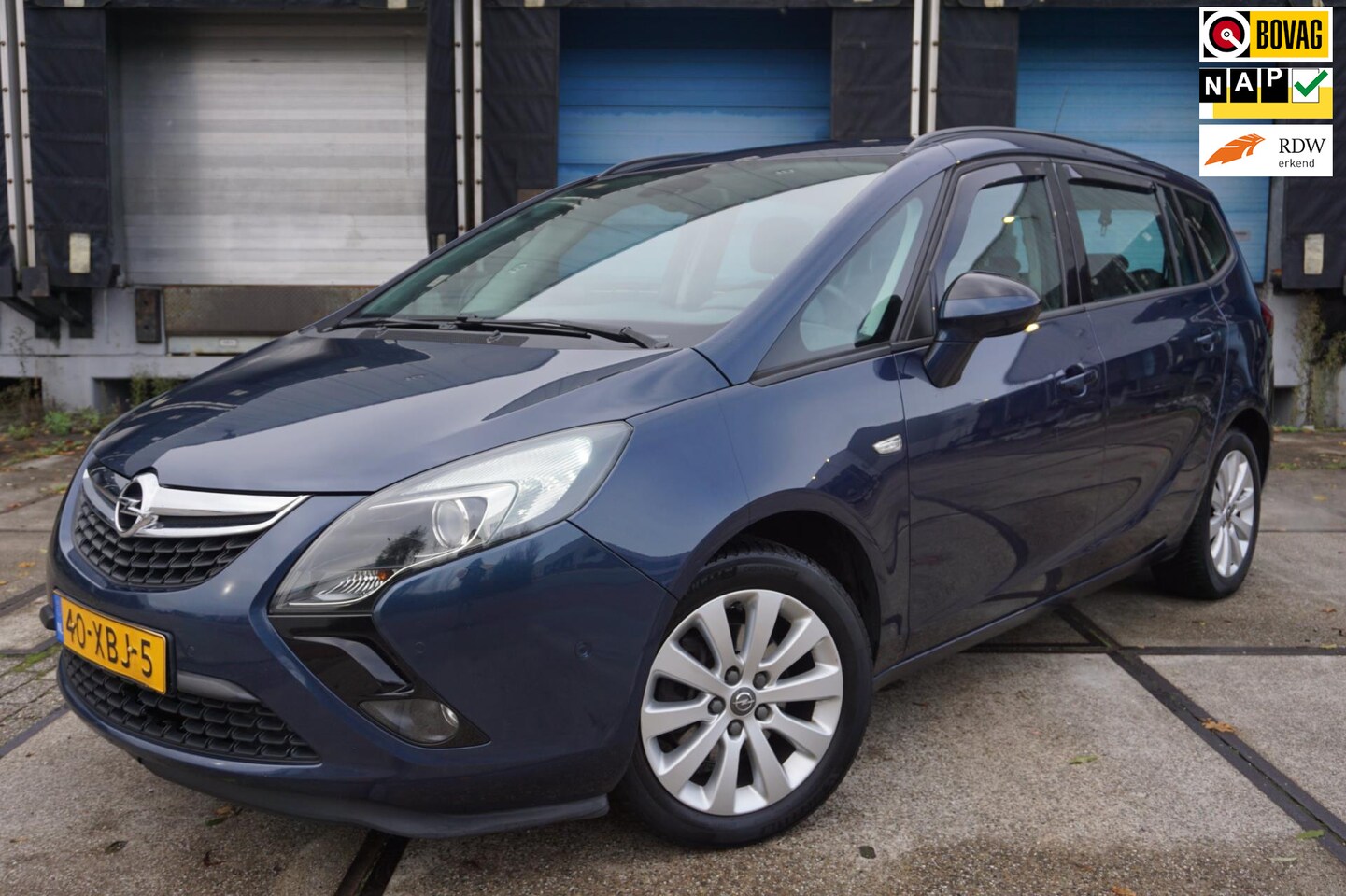 Opel Zafira Tourer - 1.4 Cosmo 7p. * Stuurwielverw. * Stoelverw. - AutoWereld.nl