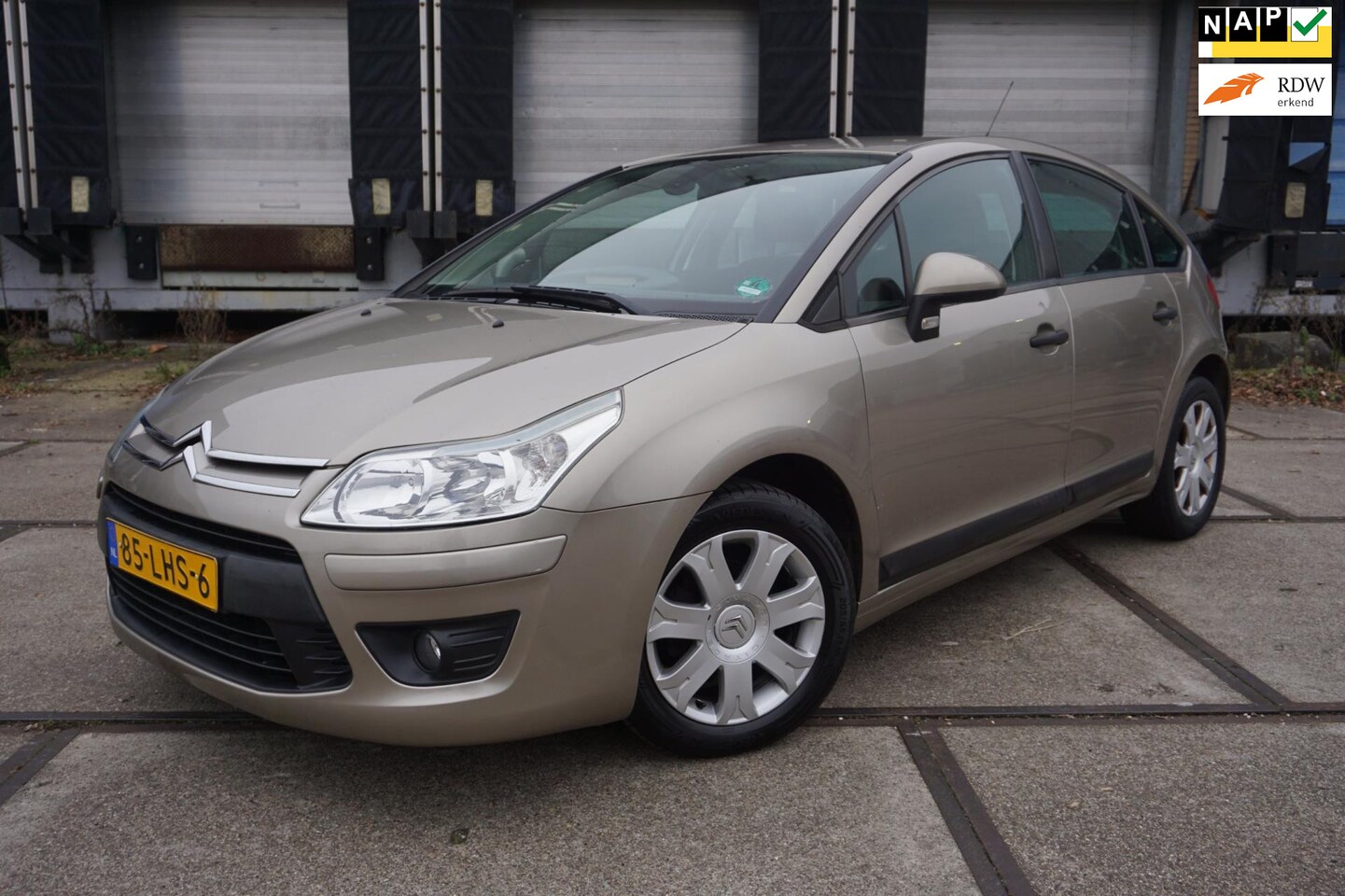 Citroën C4 - 1.6 VTi Anniversaire * Navi * Cruise * - AutoWereld.nl
