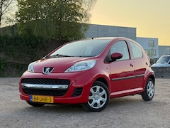 Peugeot 107 - 1.0-12V XS/ ZEER ZUINIG