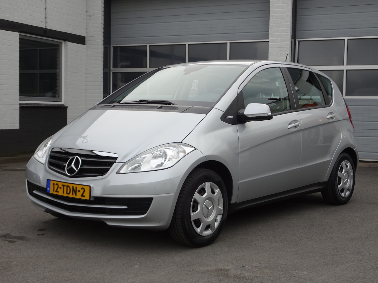 Mercedes-Benz A-klasse - 160 BlueEFFICIENCY Business Class Airco, cruise controle, trekhaak, enz. - AutoWereld.nl