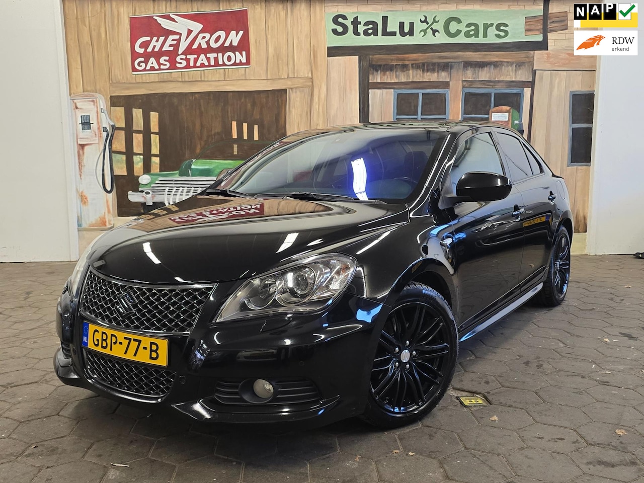 Suzuki Kizashi - 2.4 Sport/AUTOMAAT/BOM VOL/PANODAK/4X4/ - AutoWereld.nl