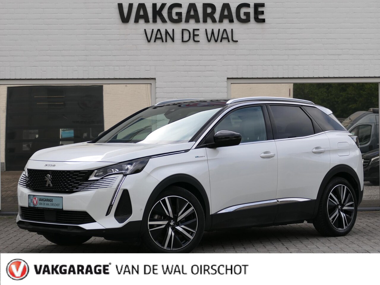 Peugeot 3008 - 1.6 HYbrid4 300 Blue Lease GT | 360°-camera | FOCAL | 19-inch lichtmetalen velgen | Apple- - AutoWereld.nl