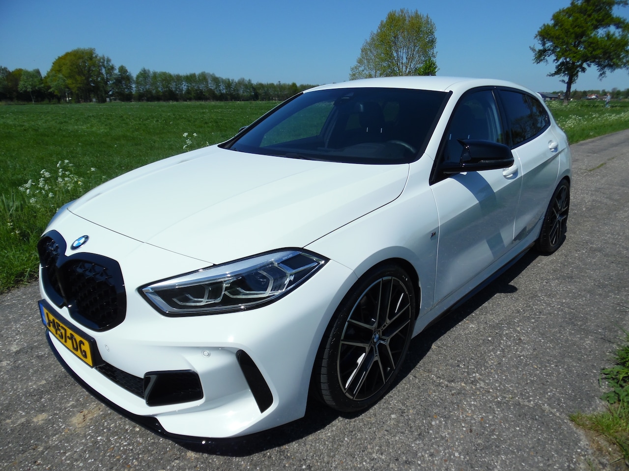 BMW 1-serie - M135i xDrive High Executive - AutoWereld.nl