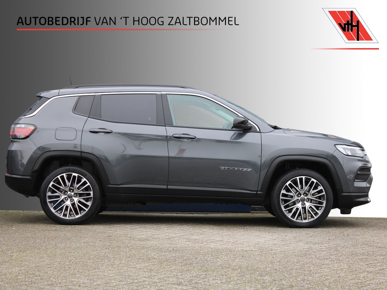 Jeep Compass - 4xe 190 Plug-in Hybrid Electric Night Eagle PANORAMADAK ACC CAMERA 19'' - AutoWereld.nl