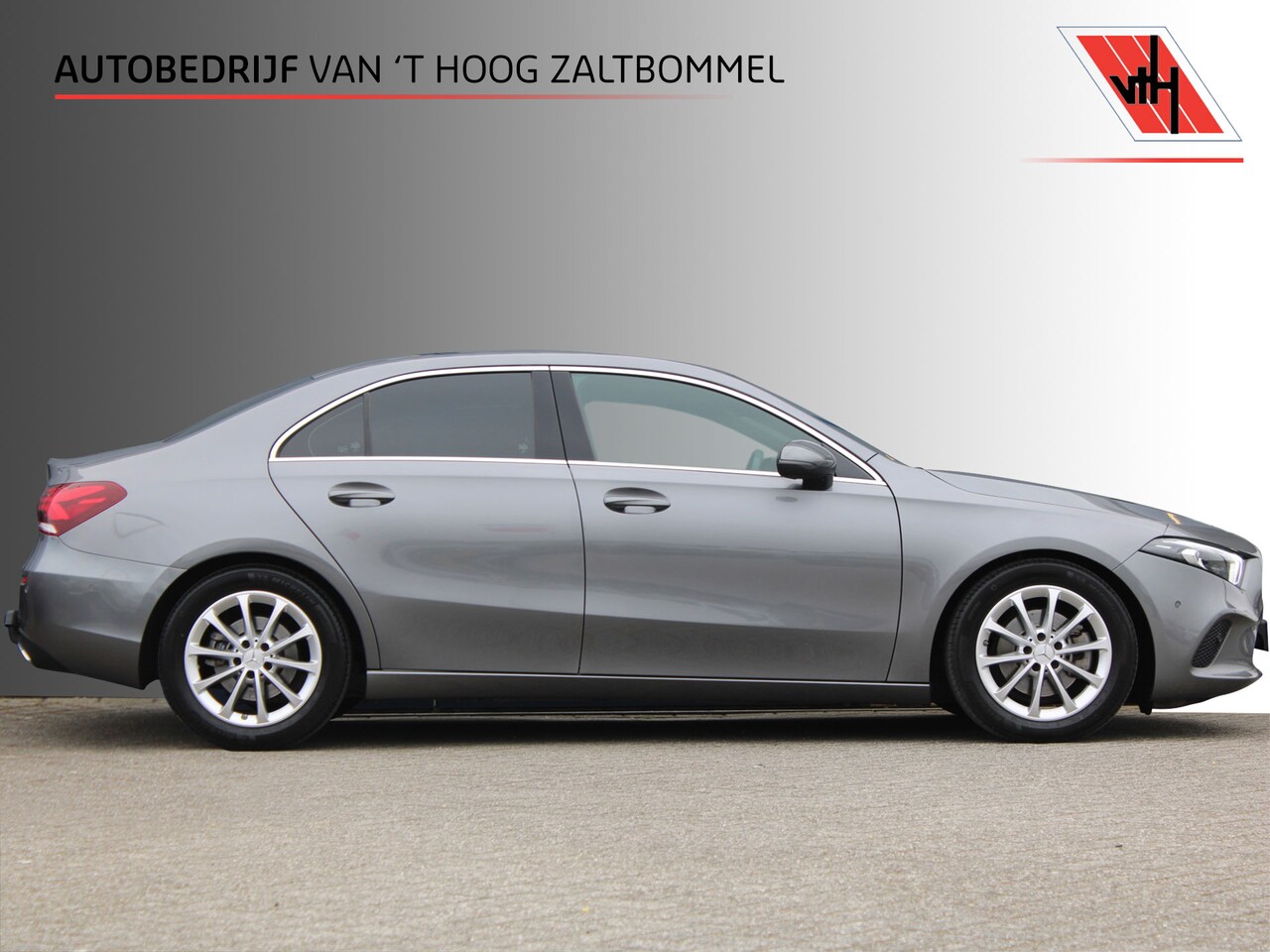 Mercedes-Benz A-klasse - 200 AUT7 Business Solution Luxury CAMERA NAVI TREKHAAK <<43.366KM>> - AutoWereld.nl