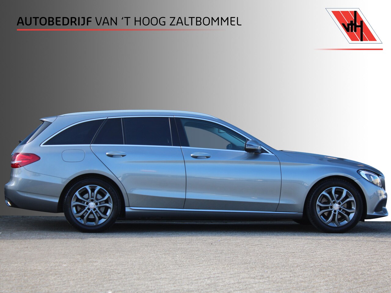 Mercedes-Benz C-klasse Estate - 180 Prestige LEDER PANORAMADAK BURMESTER TREKHAAK - AutoWereld.nl
