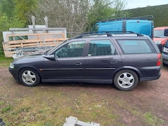 Opel Vectra Wagon - 1.6-16V Diamond luxe Inruil koopje