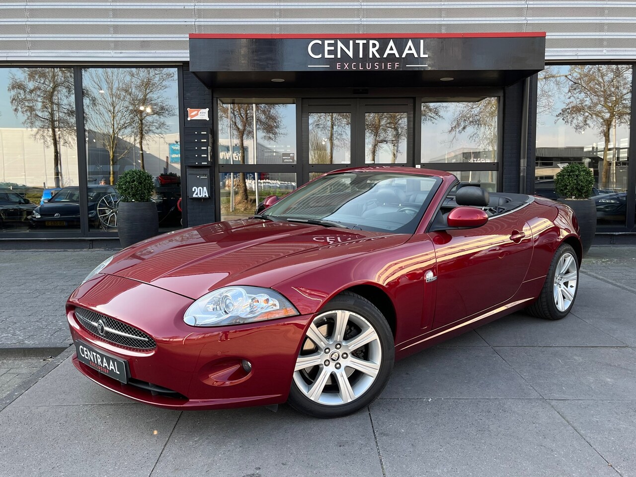 Jaguar XK - 4.2 V8 Convertible 305PK|Memory|Pdc|Keyless|Leder|Stoelverwarming|Navi|Cruise Control - AutoWereld.nl