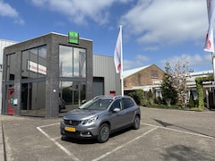Peugeot 2008 - 1.2 PureTech Blue Lease Executive