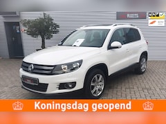 Volkswagen Tiguan - 1.4 TSI Sport&Style panoramadak, navigatie, pdc, 160 pk