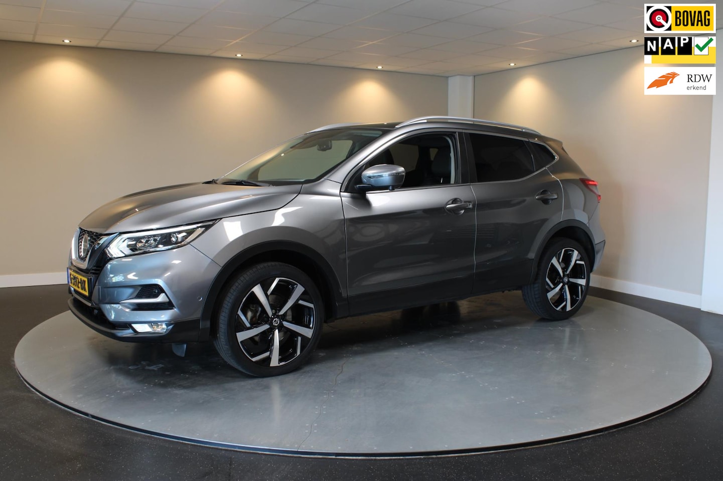 Nissan Qashqai - 1.2 Tekna *2de Eigenaar* Pano|360 Camera|Stoelverw.|NAP - AutoWereld.nl