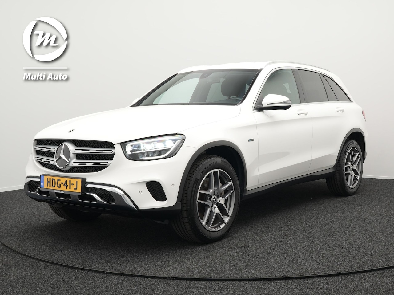 Mercedes-Benz GLC-klasse - 300e 4MATIC AMG Plug In Hybrid Dealer O.H PHEV | Apple Carplay | Camera | Alcantara Sports - AutoWereld.nl