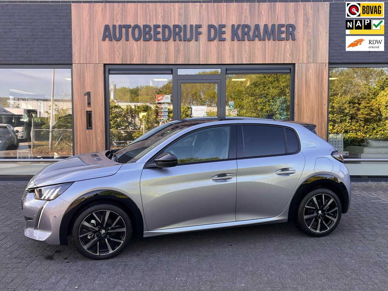 Peugeot 208 - 1.2 PureTech GT 1.2 PureTech GT - AutoWereld.nl