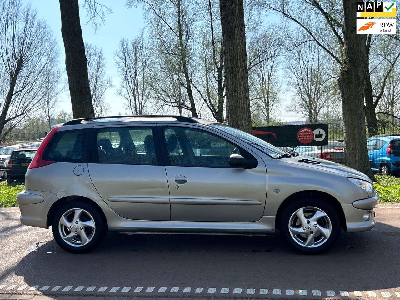 Peugeot 206 SW - 1.6-16V XS Pack CLIMA!AUTOMAAT!LAGE KM!KOOPJE! - AutoWereld.nl