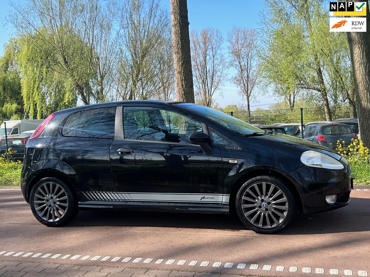 Fiat Grande Punto - 1.2 Sportsound CLIMA!LEDER!APK!KOOPJE! - AutoWereld.nl
