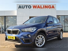 BMW X1 - sDrive18i High Executive Sportstoelen | Navi | Stoelverwarming | M-stuur | Elektr a.klep |