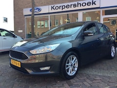 Ford Focus - 1.0 EcoBoost 125 pk Lease Edition 5 drs. | Parkeersensoren