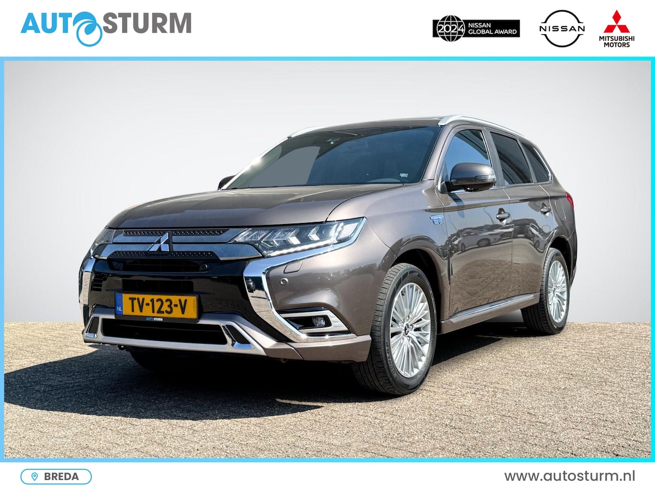 Mitsubishi Outlander - 2.4 PHEV Instyle | Schuif-/Kanteldak | Stuur- + Stoelverwarming | Adapt. Cruise Control | - AutoWereld.nl