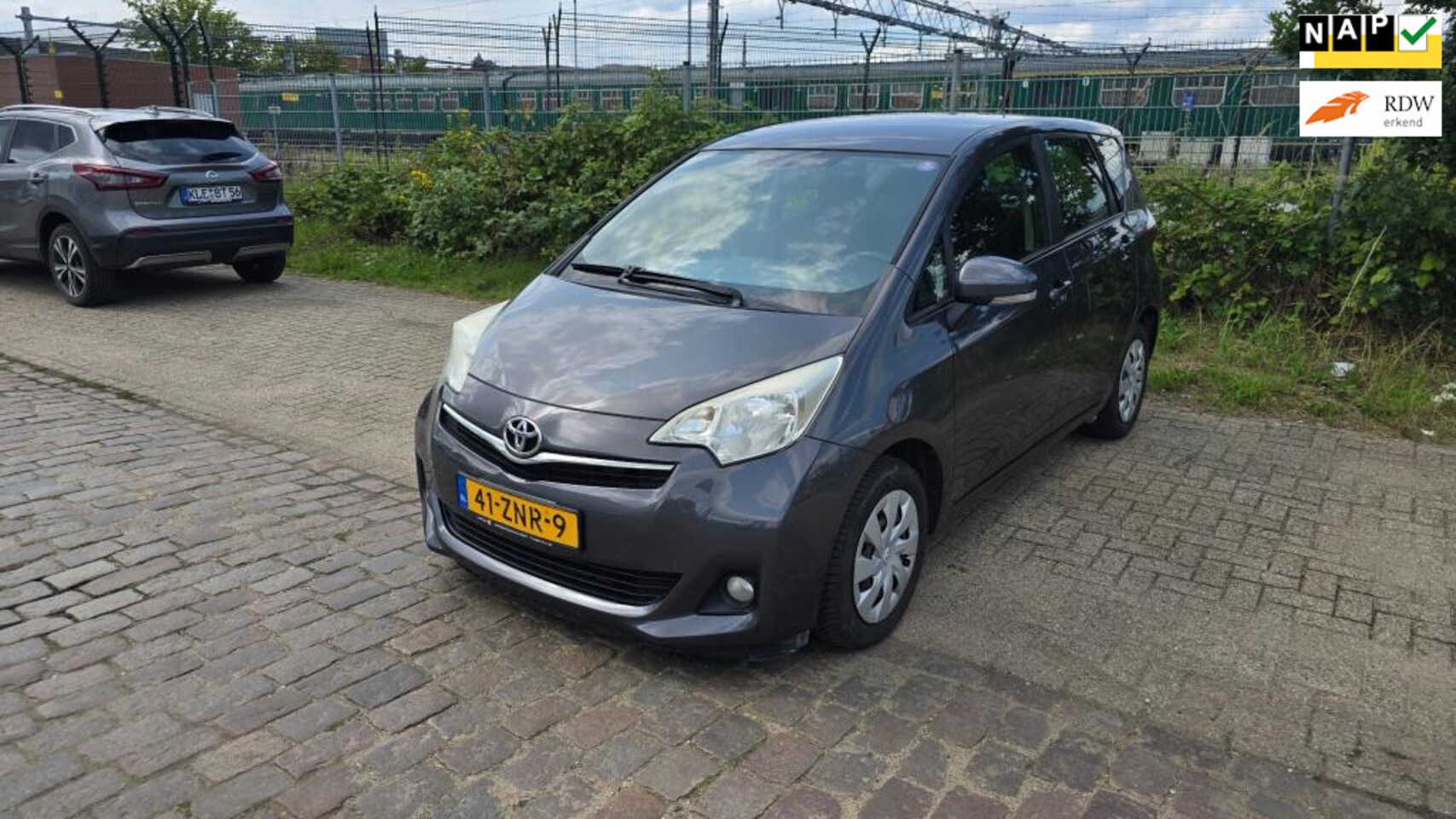 Toyota Verso S - 1.3 VVT-i Aspiration 1.3 VVT-i Aspiration - AutoWereld.nl