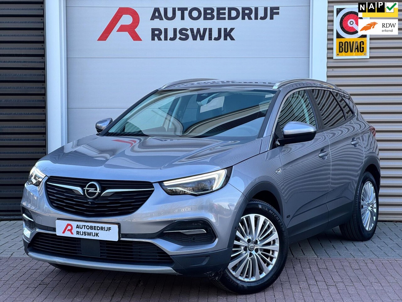 Opel Grandland X - 1.6 Turbo Hybrid Innovation Camera/AppleCar - AutoWereld.nl