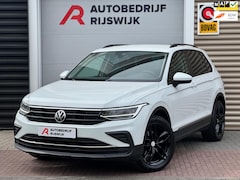 Volkswagen Tiguan - 1.5 TSI Life Business Trekhaak/Camera/AppleCarPlay