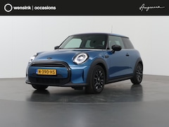 MINI Cooper - 1.5 Business Edition | Groot Navigatie | Sportstoelen | Climate Control | Union Jack achte