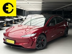 Tesla Model 3 - Performance AWD 78 kWh | Stoelkoeling | AutoPilot | 250kw snellaadfunctie| Performance vel