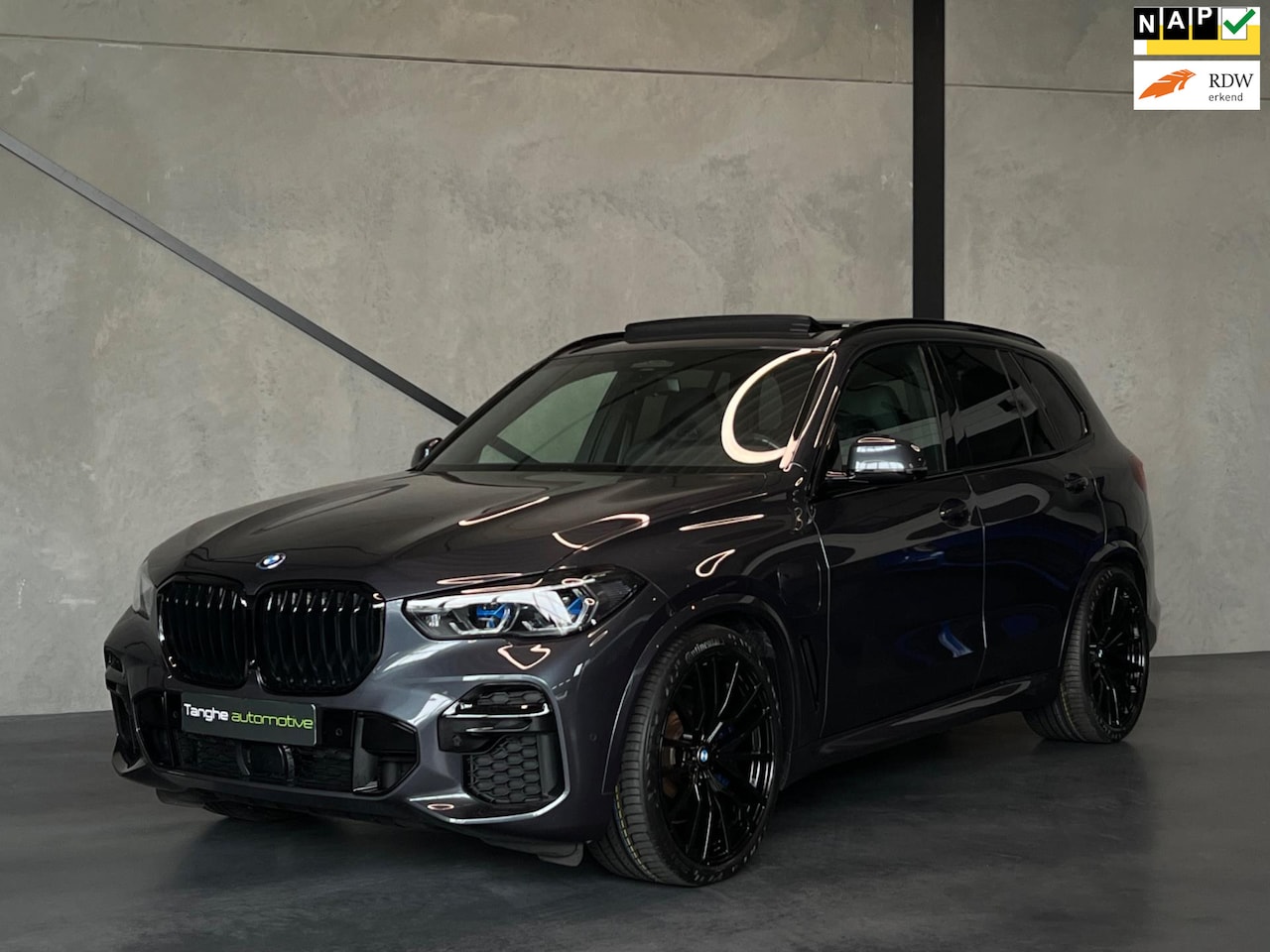 BMW X5 - 45e M-sport,Laser,Pano,Stoelkoeling,4Wbesturing,ACC,Head-Up Display, enz.. - AutoWereld.nl