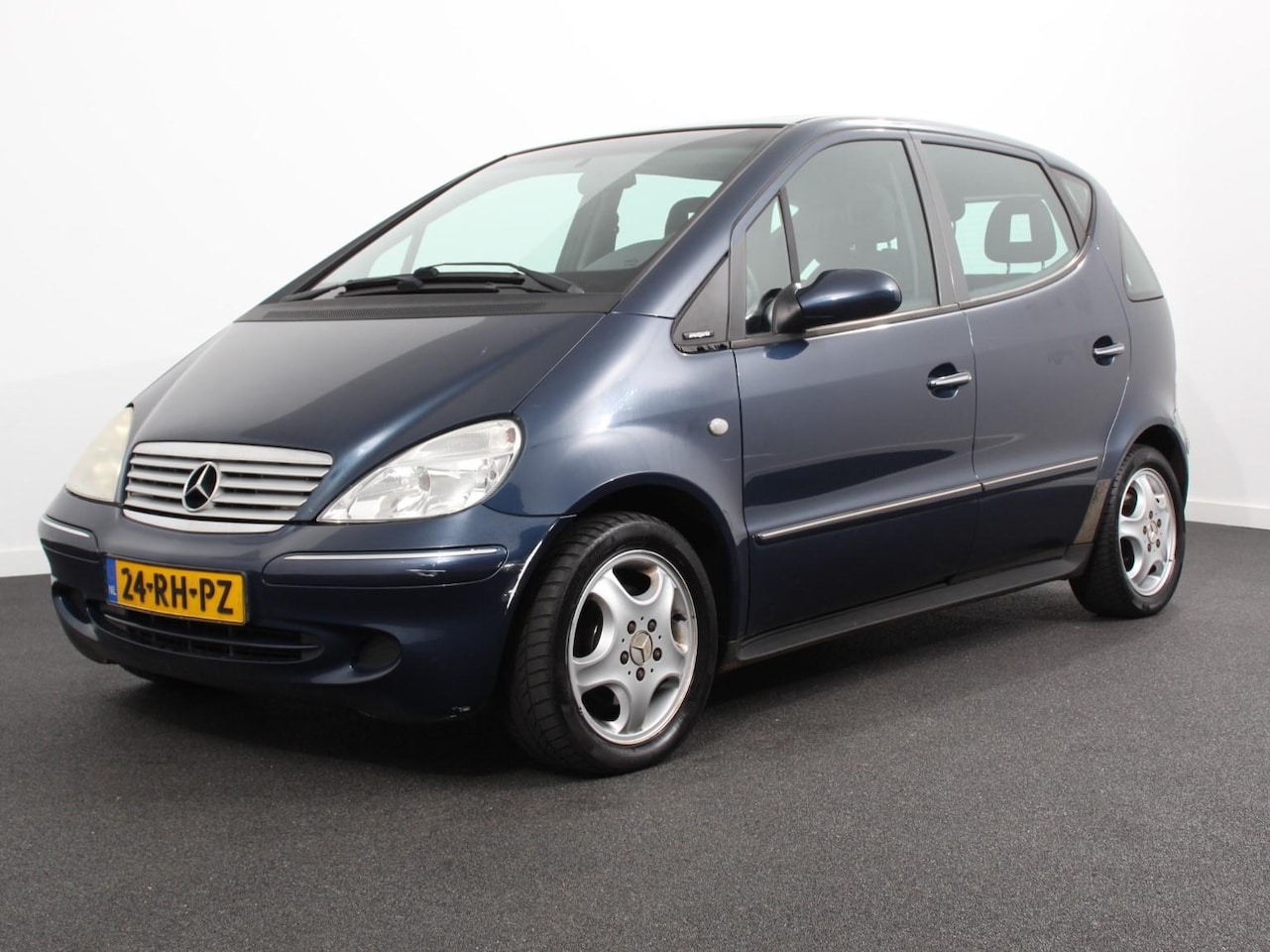 Mercedes-Benz A-klasse - 170 CDI Automaat Elegance Lang Airco Stoelverwarming Radio elektrische ramen Lichtmetalen - AutoWereld.nl