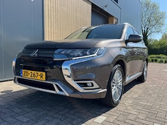 Mitsubishi Outlander - 2.4 PHEV 240pk 4WD Instyle | NL Auto | Schuif/kanteldak | Trekhaak | ACC | Stuur/Stoelverw