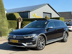 Volkswagen Passat Variant - 2.0 BiTDI 4Motion Highline Alltrack 2015 Navi/Pano/Lmv