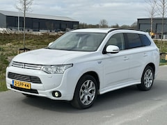 Mitsubishi Outlander - 2.0 PHEV Instyle+ Schuifdak - Leder - Zeer Netjes