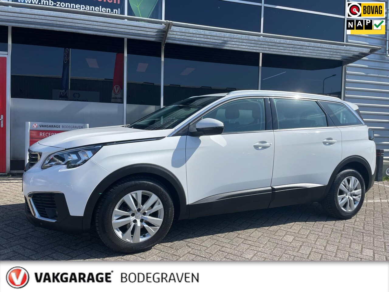 Peugeot 5008 - 1.2 PureTech Active / 7 persoons / automaat - AutoWereld.nl