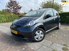 Toyota Aygo - 1.0-12V + 5 DEURS ELEK. RAMEN