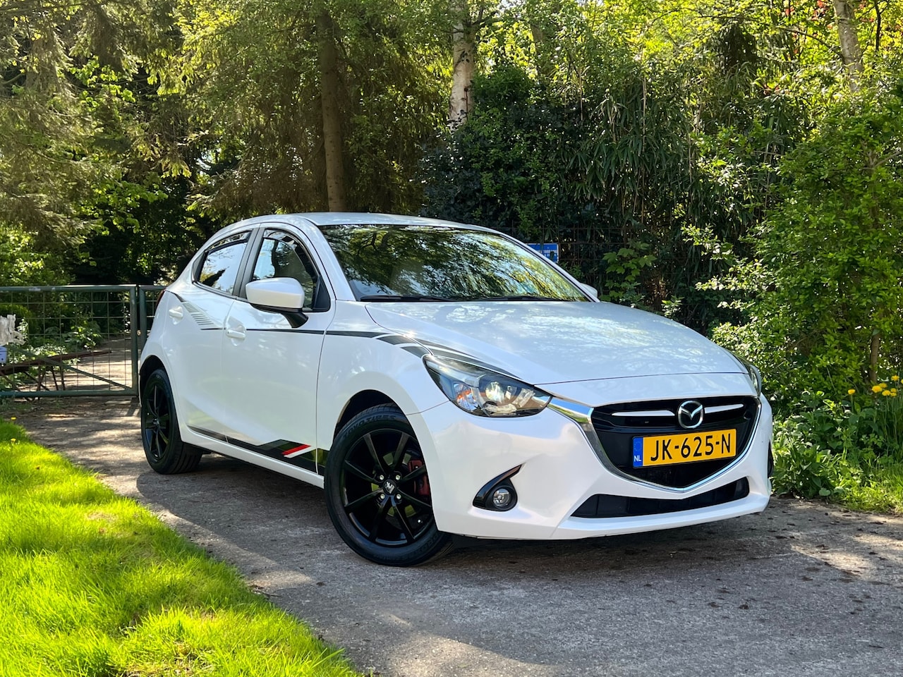 Mazda 2 - 1.5 Skyactiv-G GT-M |Head-up + Leder + Navi + Cruise - AutoWereld.nl