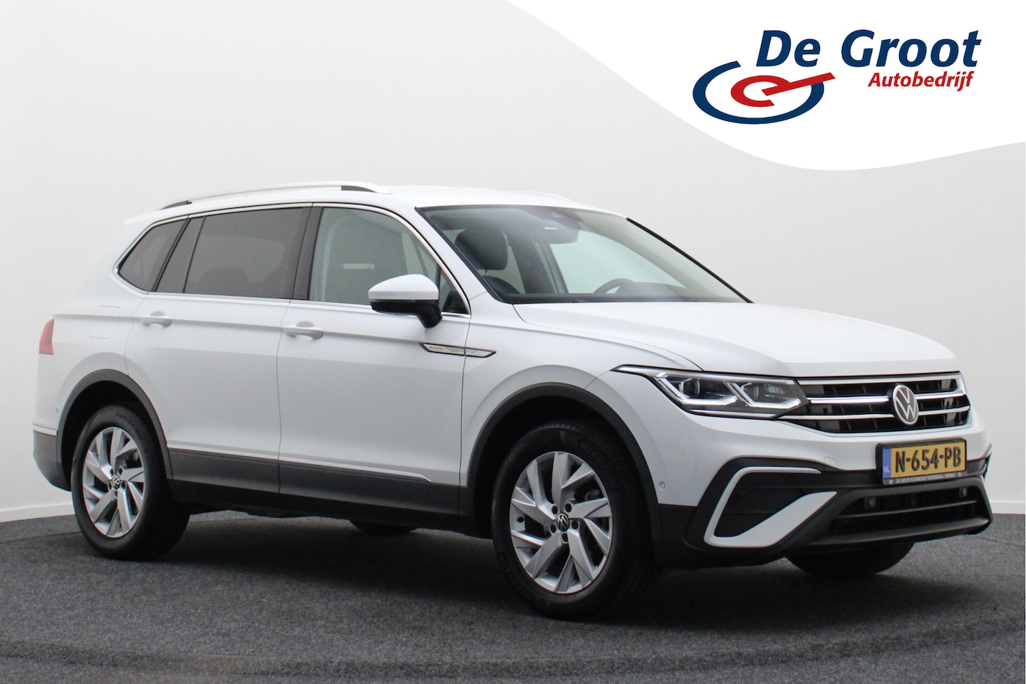 Volkswagen Tiguan Allspace - 1.5 TSI Elegance 7p. IQ Light, Stuur-/Stoelverw. ACC, Camera, Apple Carplay, DAB - AutoWereld.nl