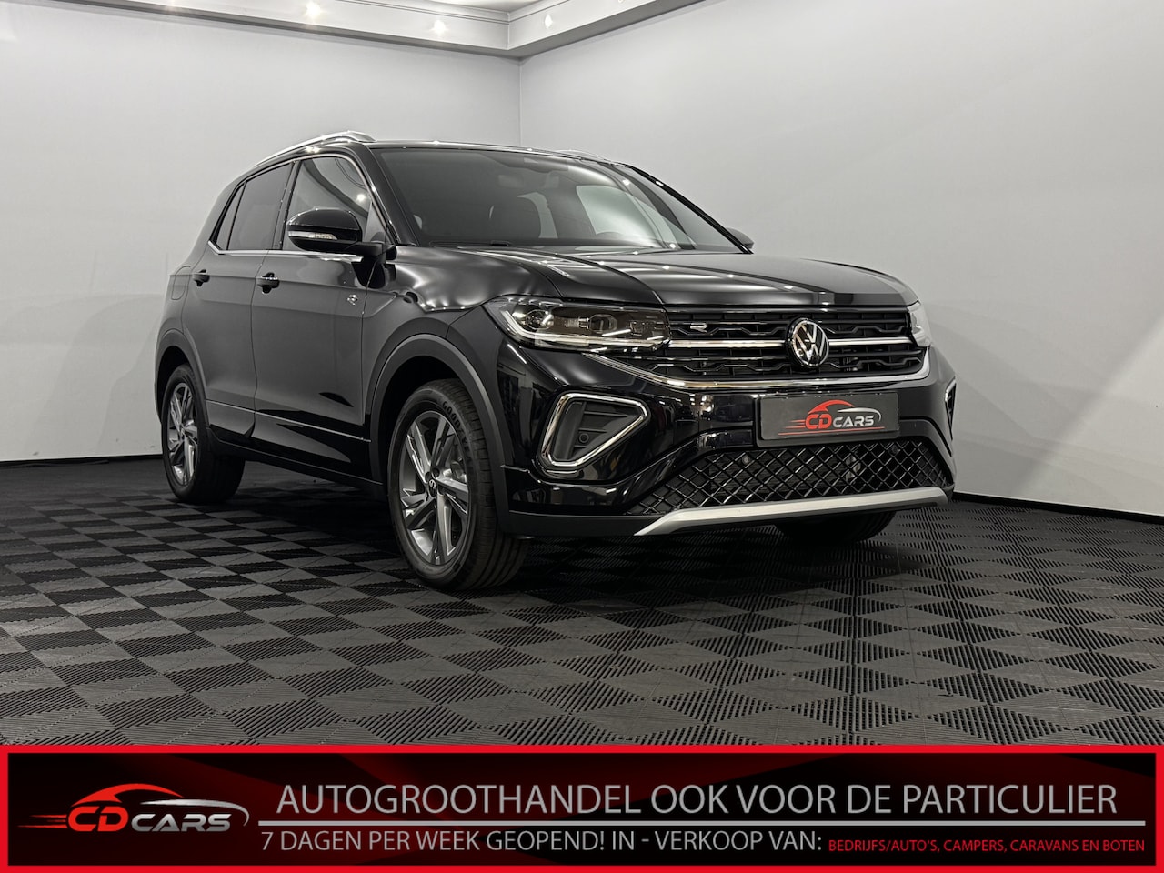 Volkswagen T-Cross - 1.0 TSI R-Line Half leder, Camera, Apple carplay, Virtual desk, Cruise control adaptief, 1 - AutoWereld.nl