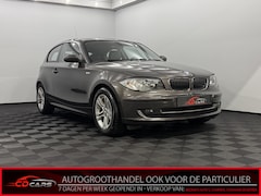 BMW 1-serie - 120i Business Line Leder, Clima, Stoelverwarming, Keyless start, Lichtmetalen velgen
