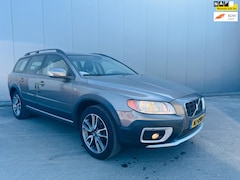 Volvo XC70 - 2.4 D5 Summum