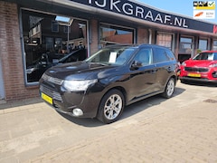 Mitsubishi Outlander - 2.0 Instyle 7 Persoons Volleder interieur