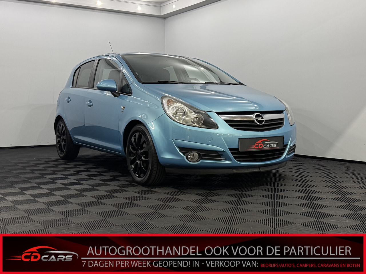 Opel Corsa - 1.4-16V '111' Edition Airco, Radio, Mistlamp, Lichtmetalen velgen - AutoWereld.nl