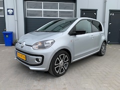Volkswagen Up! - 1.0 groove up! BlueMotion Airco , Cruise control , Stoelverwarming