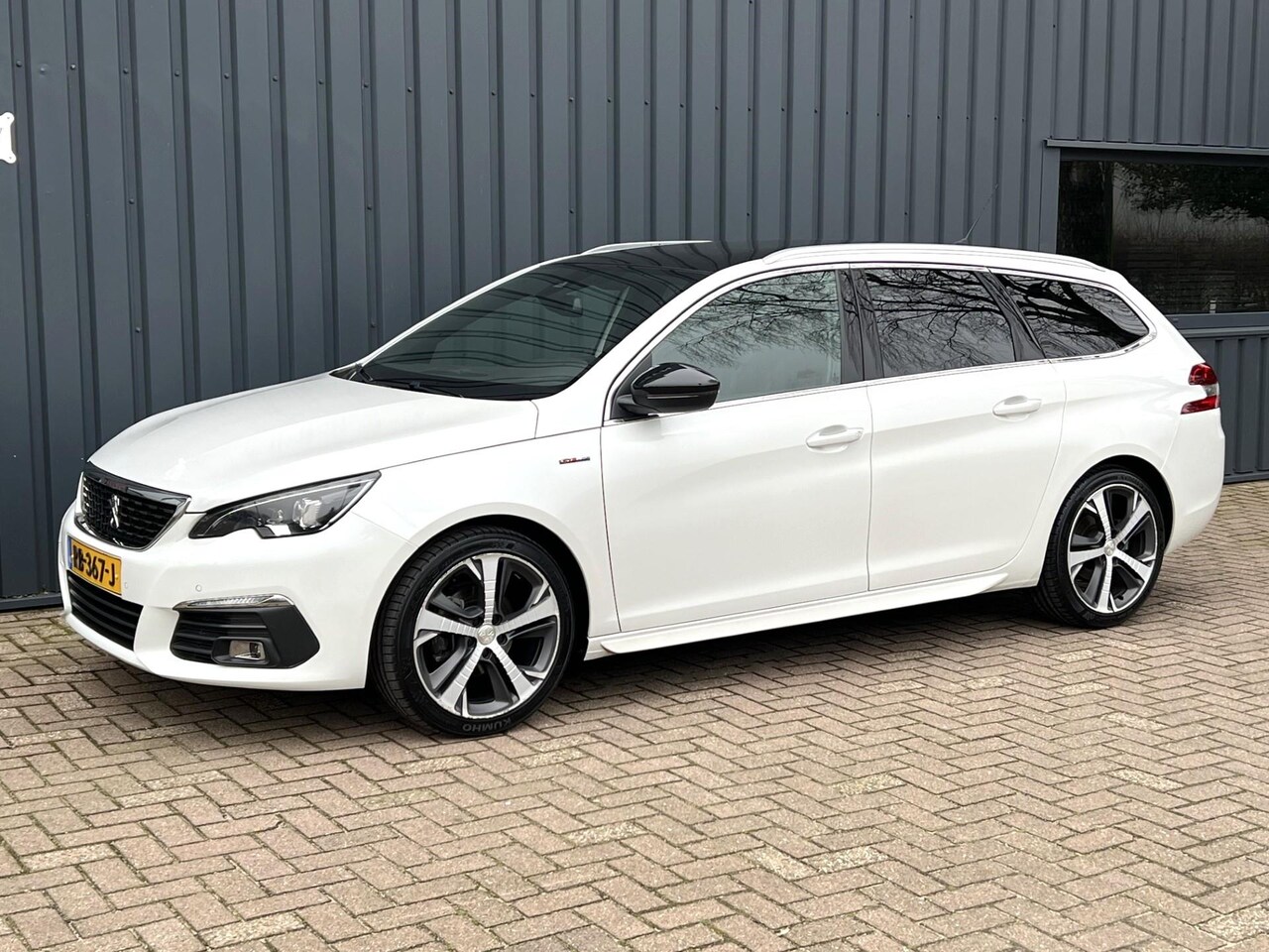 Peugeot 308 SW - 1.2 PureTech GT-line NL AUTO!/NAP!/DEALER OND.!/APK!/ - AutoWereld.nl