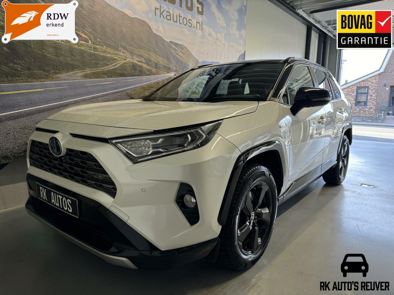 Toyota RAV4 - 2.5 Hybrid Bi-Tone / 360˚ Camera / Pano - AutoWereld.nl