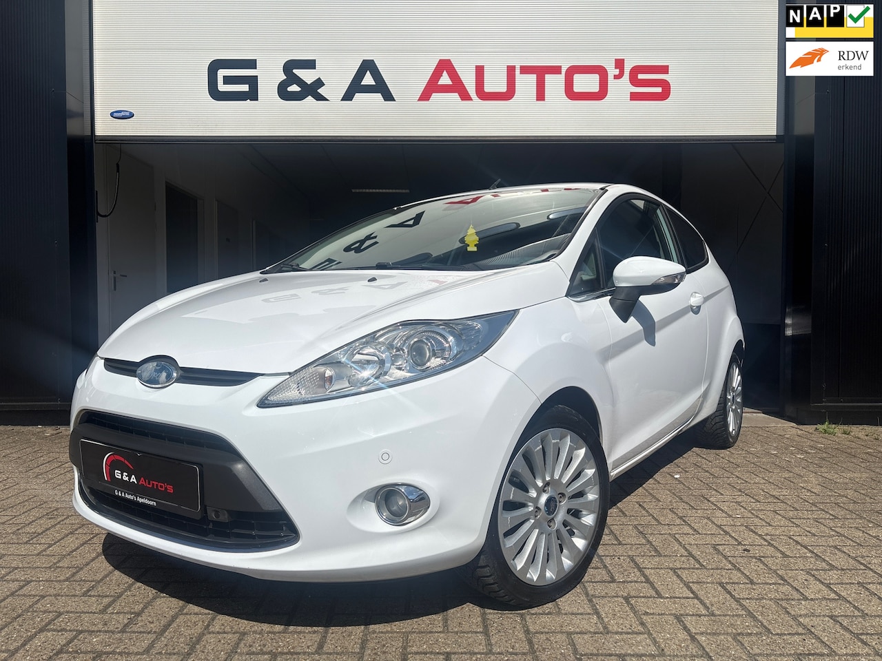 Ford Fiesta - 1.25 Titanium / AIRCO / PDC / STOELVER / LMV / NW APK - AutoWereld.nl