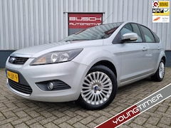Ford Focus - 1.6 5 deurs Titanium | AUTOMAAT | TREKHAAK |