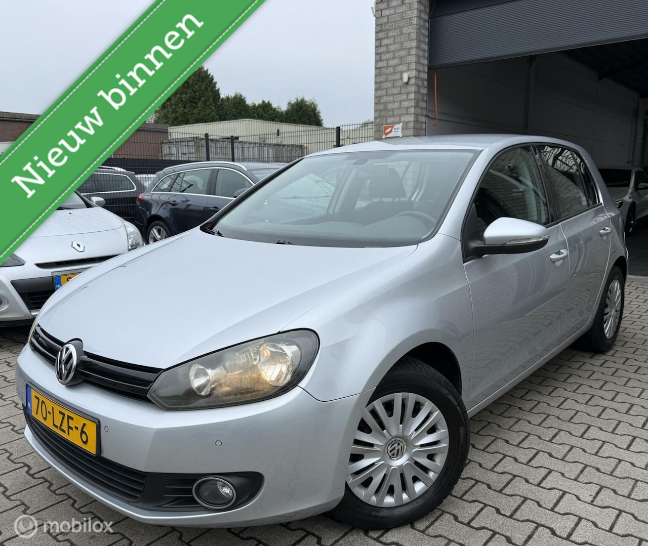 Volkswagen Golf - 1.4 Easyline / 5DRS /Compleet dealer onderh. - AutoWereld.nl