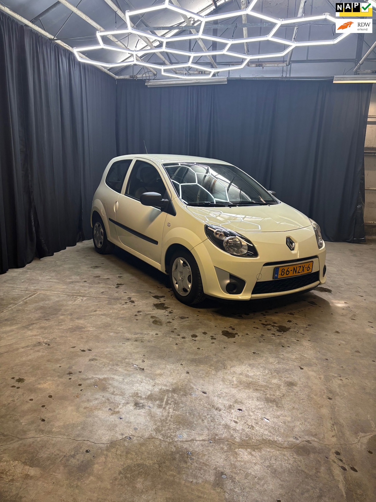 Renault Twingo - 1.2-16V Authentique 1.2-16V Authentique - AutoWereld.nl